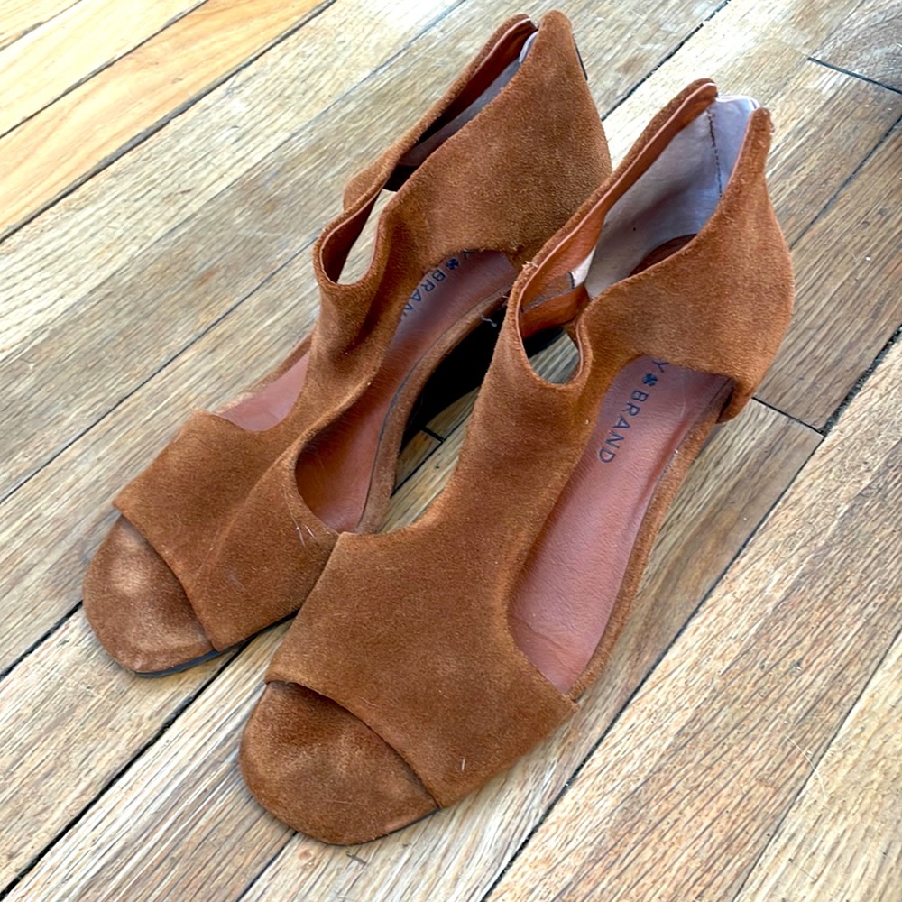 Lucky Brand brown suede platforms